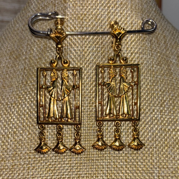 Vintage ‘Vendome’ gold tone earrings! - Picture 5 of 6
